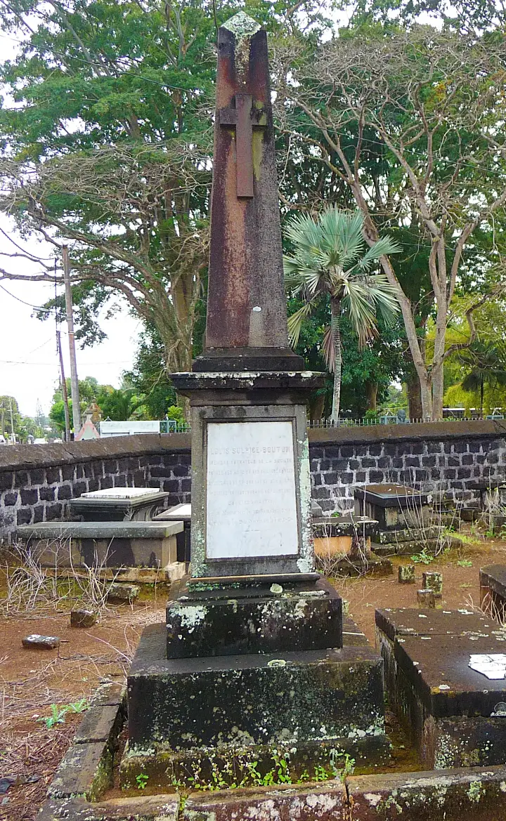 Monument to Louis Bouton